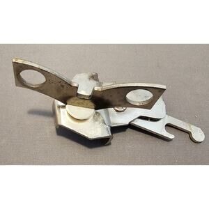 Vintage Heuck Manual Can Opener - works well - USA - Mini